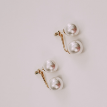 Load image into Gallery viewer, Pearl Twin Earrings