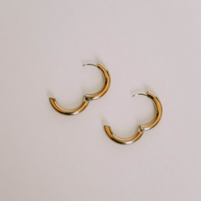 Load image into Gallery viewer, Sophia Gold Hoops
