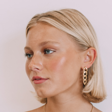 Load image into Gallery viewer, Rome Chain Statement Earrings - Gold
